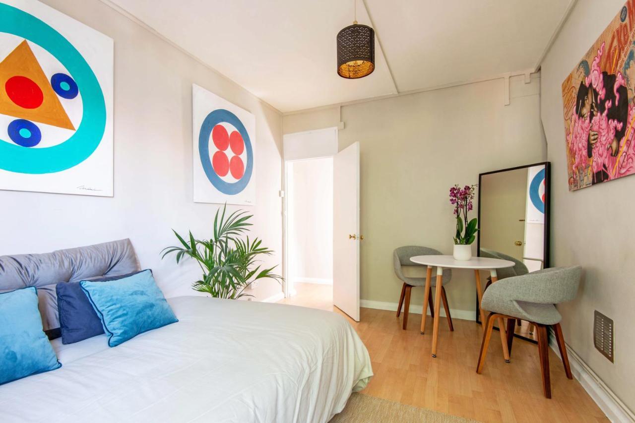 One Bedroom Apartment Лондон Экстерьер фото